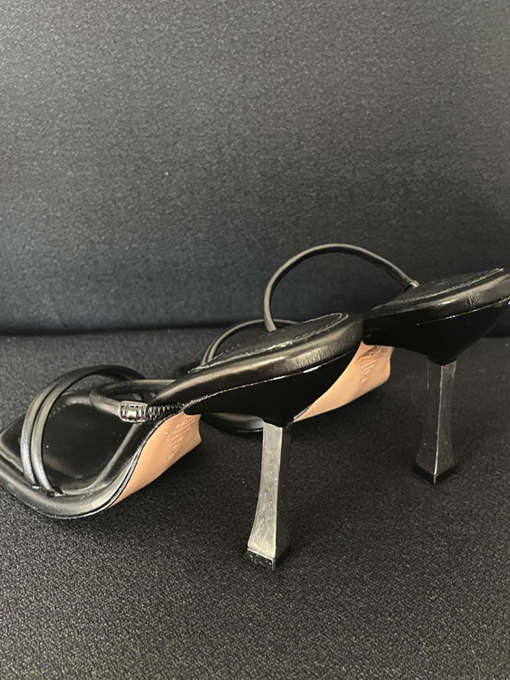Schutz Women's "Agatha" Black Strappy Leather Square Toe Sandals Size: 8.5B - Picture 3 of 13